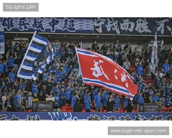 武汉三镇在边路的连续突破让场面不断波动