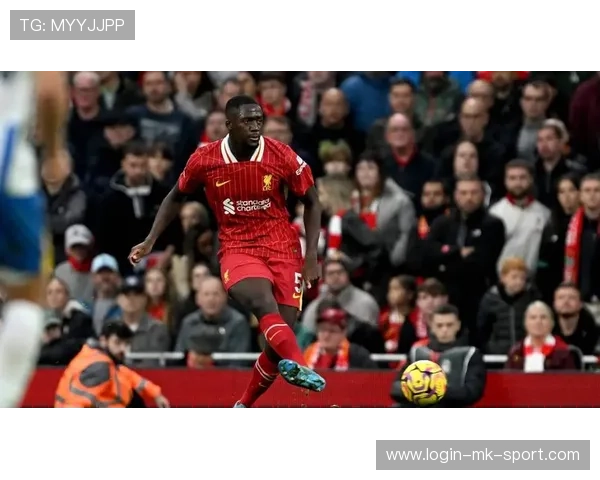 利物浦抓住节奏差切换，科纳特后场传球极具威胁