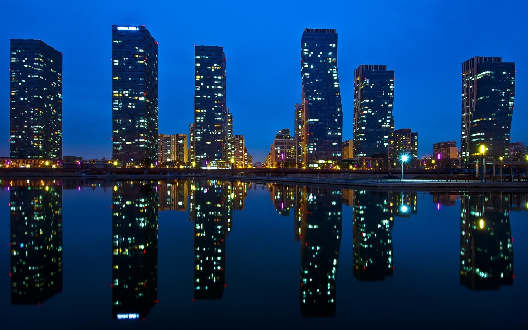 mk体育网页-库里陪伴母亲出席体育公益颁奖典礼，库里2母亲节