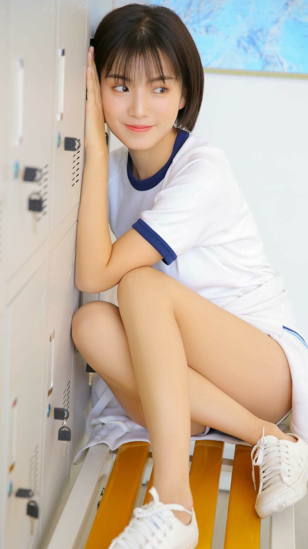 mk体育官方网站-特斯·冯·迪克:领导南非队中场的攻防转换,调度球场节奏,冯 斯特拉客