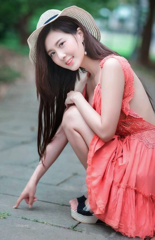 mk体育登录-西甲明星奔跑:突破防线,精彩瞬间!,西甲足球明星